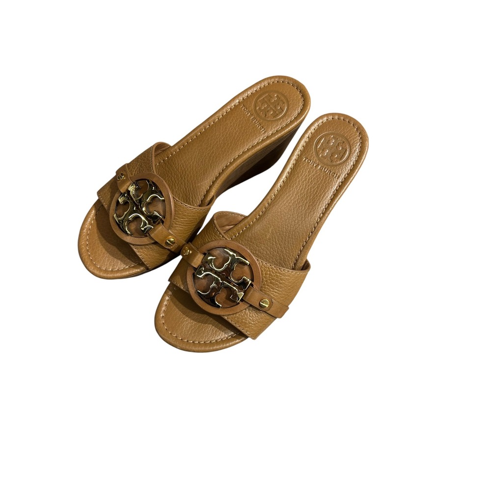 Tory Burch Miller Tan Pebbled Leather Platform Wedge Sandals Gold Logo 7M Brazil